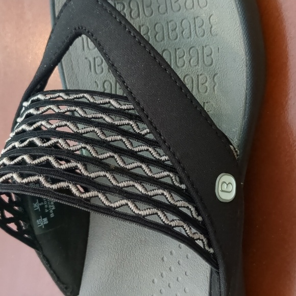 Bzees Women's Cabana Black Flip Flops Sz 8 - Picture 3 of 7